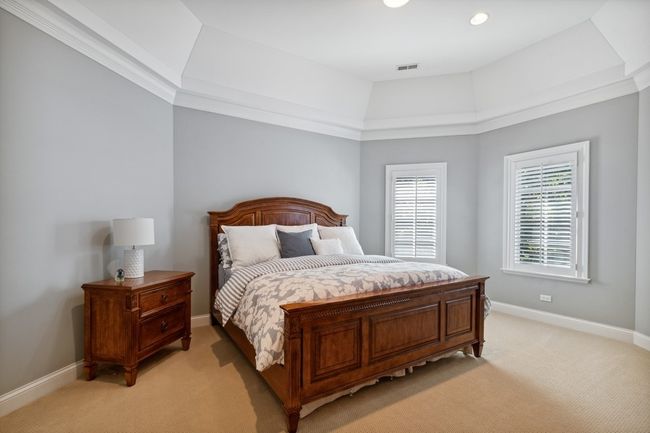 2239 Sheridan Rd, Home with 4 bedrooms, 8 bathrooms and null parking in Highland Park IL | Image 20