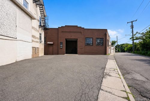 31 New Haven Railroad St, Mount Vernon, NY, 10550 | Card Image