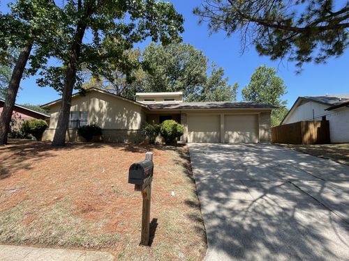 3502 Leighton Dr, Arlington, TX, 76015-3231 | Card Image