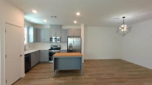 unit-74-5465 Seacliff Pl, San Diego, CA, 92154-6677 | Card Image