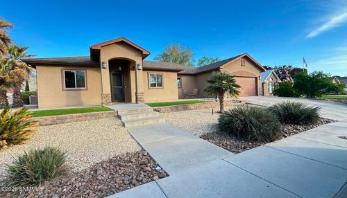 2424 Desert Hills Dr, Alamogordo, NM, 88310-7725 | Card Image