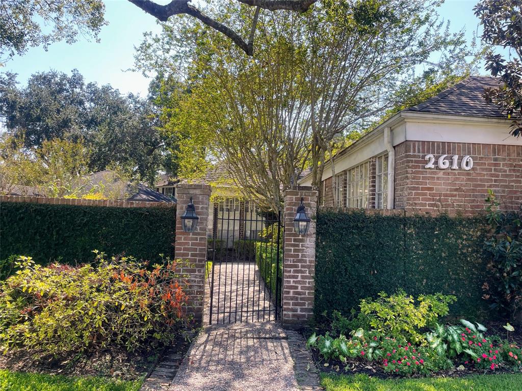 2610 Fairway, For Sale in Sugar Land Zoocasa
