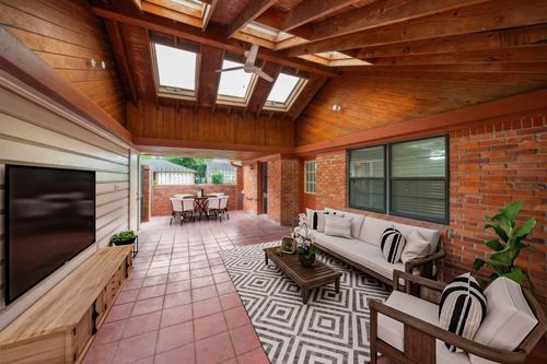 5002 Leafy Hollow Court, Houston, TX, 77018 | Card Image