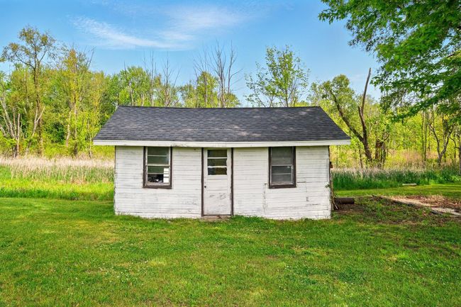 2877 Bessemer Rd, House other with 3 bedrooms, 2 bathrooms and null parking in Coloma MI | Image 4