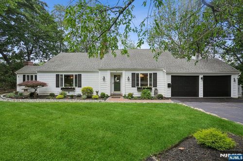 15 Barberry Way, Essex Fells, NJ, 07021-1807 | Card Image