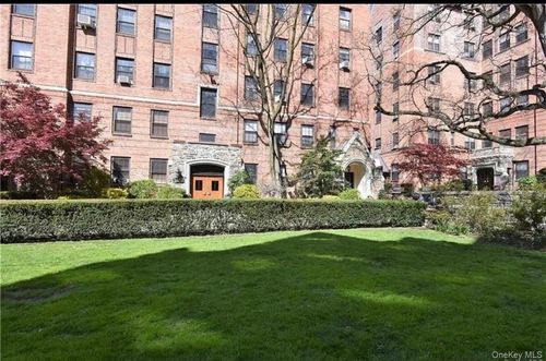 4a-840 Bronx River Road, Yonkers, NY, 10708 | Card Image