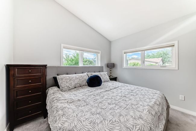 207 Deerview Way Se, Townhouse with 3 bedrooms, 2 bathrooms and 1 parking in Calgary AB | Image 17
