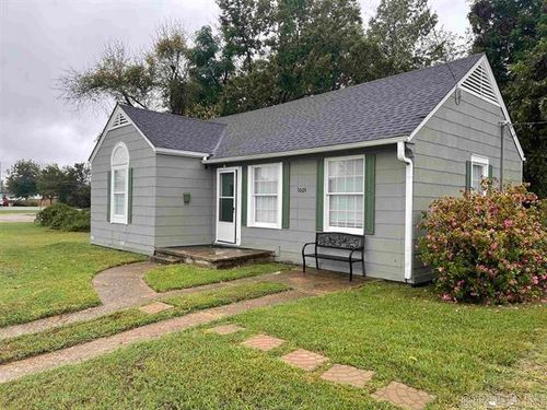 1009 Falls Blvd N, Wynne, AR, 72396-2214 | Card Image