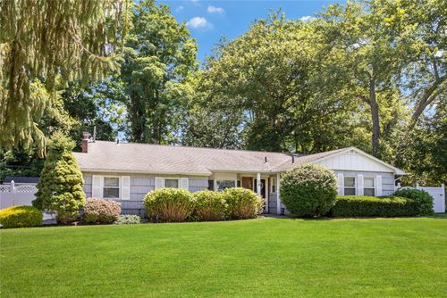 39 Winfield Davis Dr, Coram, NY, 11727-3558 | Card Image
