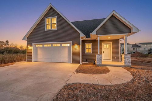 1405 Hoffman Road, BELLEVUE, WI, 54311 | Card Image