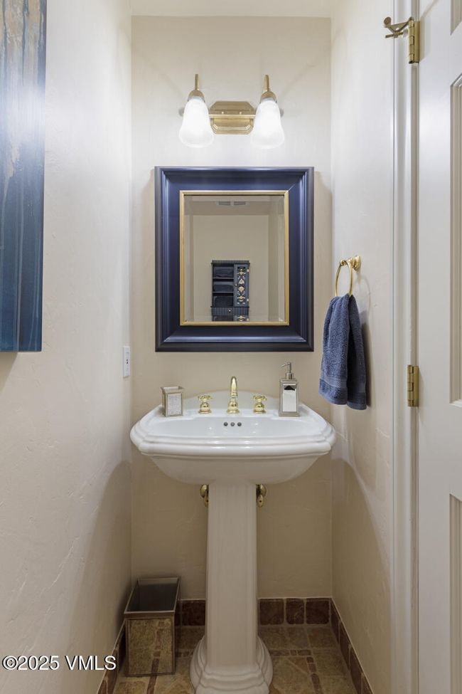 21 Hackamore Rd, Home with 3 bedrooms, 3 bathrooms and null parking in Edwards CO | Image 29