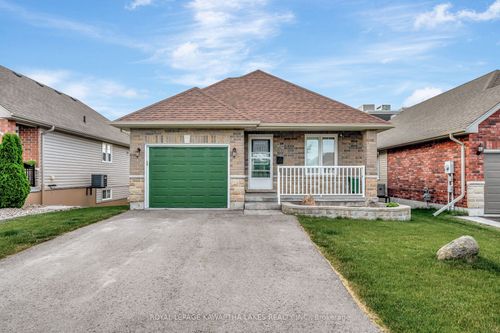 20 Lisbeth Cres, Lindsay, ON, K9V0C9 | Card Image