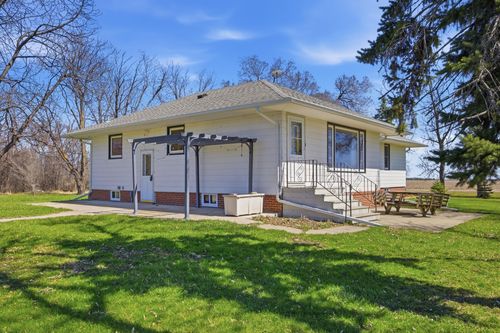 5555 167th Ave Se, Kindred, ND, 58051-9547 | Card Image