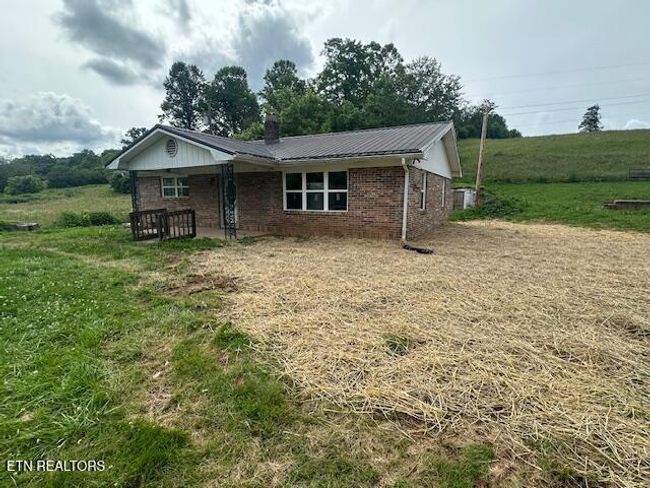320 Speaks Branch Rd, House other with 2 bedrooms, 1 bathrooms and null parking in Rose Hill VA | Image 4