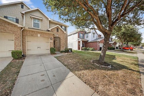 8118 Barnes Ridge Ln, Houston, TX, 77072-0104 | Card Image