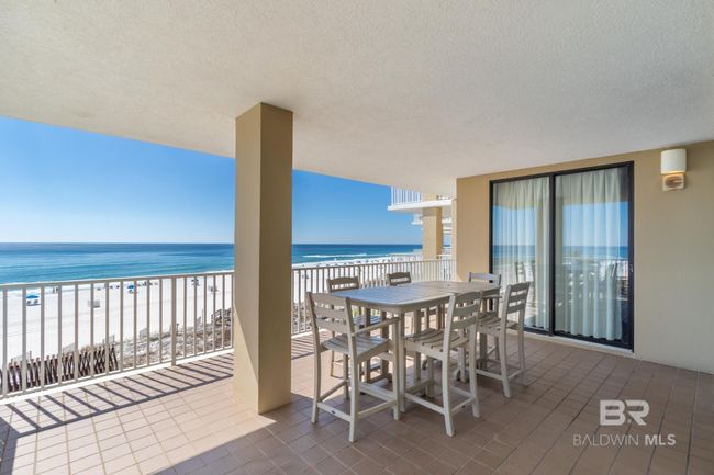 Balcony | Image 32