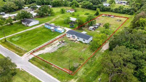 11105 32nd 1/2 St, Santa Fe, TX, 77510-8351 | Card Image