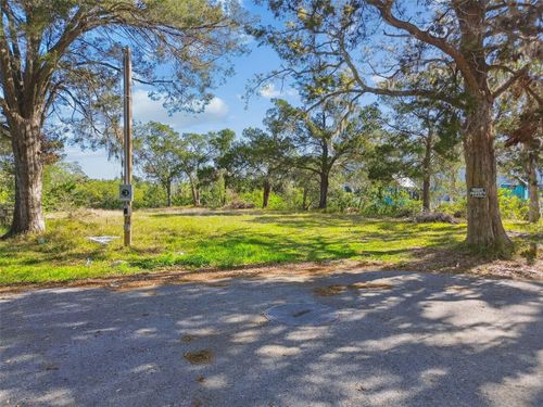 5274 Miller Bayou Dr, PORT RICHEY, FL, 34668-6225 | Card Image