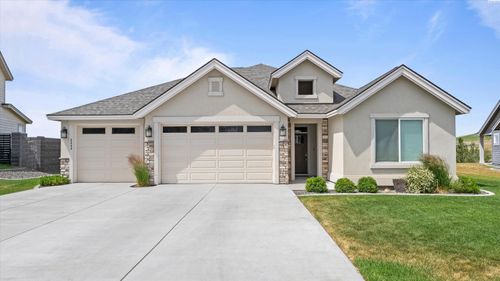 2243 Legacy Ln, Richland, WA, 99352-7902 | Card Image