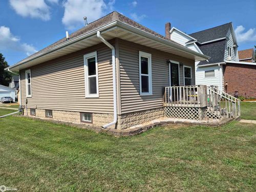 719 Sw 1st St, Eagle Grove, IA, 50533-2005 | Card Image