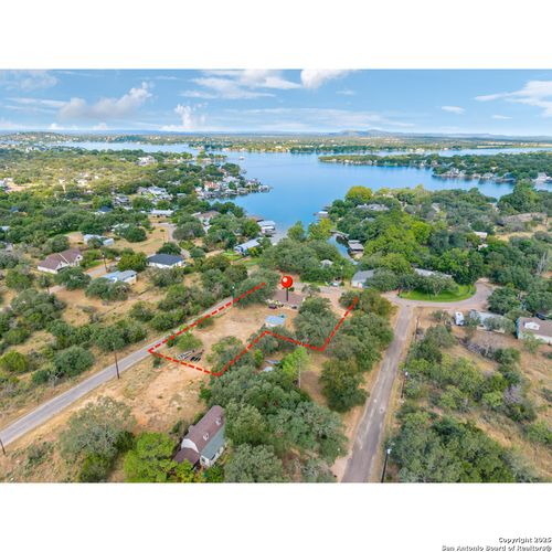1004 N Shorewood Dr, Granite Shoals, TX, 78654-1910 | Card Image
