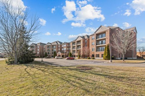 2116 Country Club Drive, St Clair Shores, MI, 48082 | Card Image