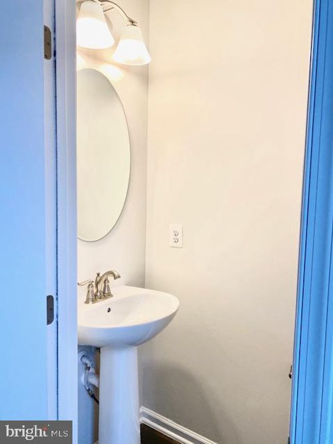 22370 Lucas Ter, Townhouse with 3 bedrooms, 4 bathrooms and null parking in ASHBURN VA | Image 23