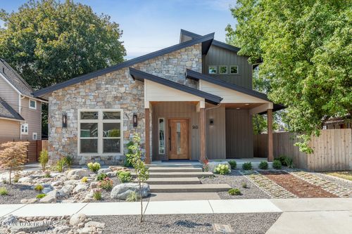 945 N 5th St, Coeur D Alene, ID, 83814-3115 | Card Image