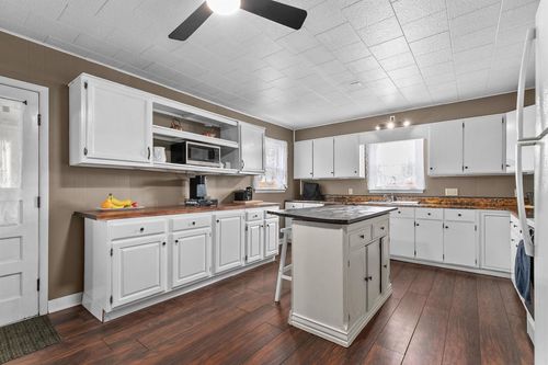 416 S Farmer St, PRINCETON, WI, 54968-8903 | Card Image