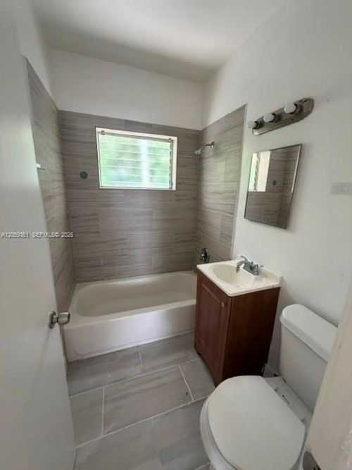 2-30 S Shore Dr, Miami Beach, FL, 33141-3930 | Card Image