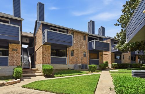 402-2500 Burleson Rd, Austin, TX, 78741-5645 | Card Image