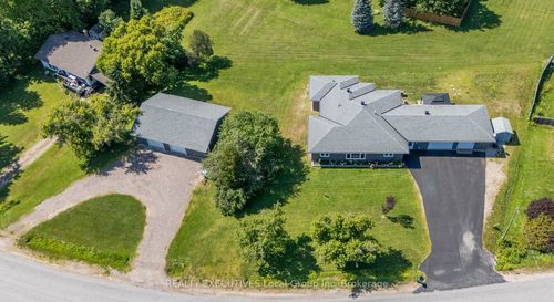 98 Memorial Park Dr E, Powassan, ON, P0H1Z0 | Card Image