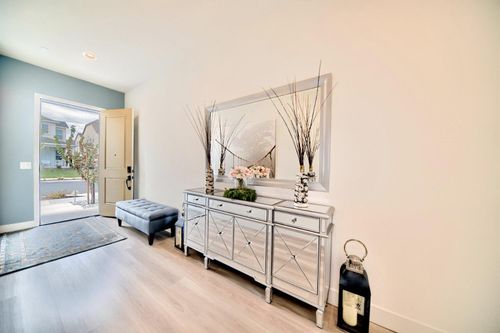 2931 Granger St, Tracy, CA, 95377-8933 | Card Image