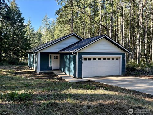 8912 126th Avenue Ct, Anderson Island, WA, 98303 | Card Image