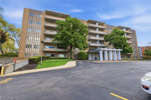 201-3167 Linden Rd, Rocky River, OH, 44116-4157 | Card Image