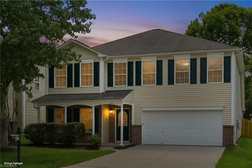 472 Hancock Dr, Kernersville, NC, 27284-6847 | Card Image