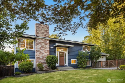 112 18th Avenue, Kirkland, WA, 98033 | Card Image