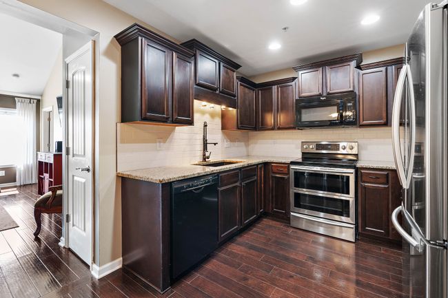 1071 Muna Ct, Townhouse with 3 bedrooms, 3 bathrooms and 3 parking in Spring Hill TN | Image 10