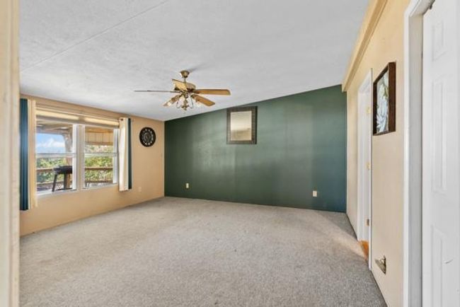 Primary Room | Image 15