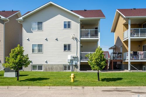 37-5004 James Hill Rd, Regina, SK, S4W0E8 | Card Image