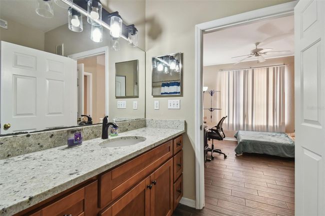 9740 - 9740 Lake Chase Island Way, Condo with 2 bedrooms, 2 bathrooms and null parking in TAMPA FL | Image 22