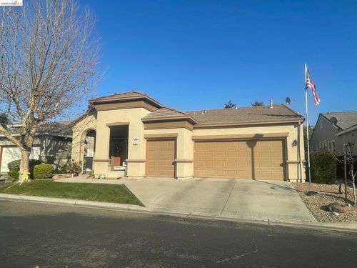 92 92 Liberty Ln, Brentwood, CA, 94513 | Card Image