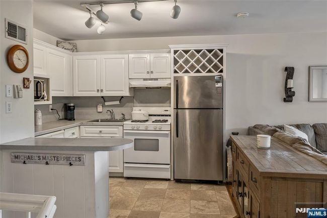 181 Long Hill Rd, House attached with 1 bedrooms, 2 bathrooms and null parking in Little Falls NJ | Image 11