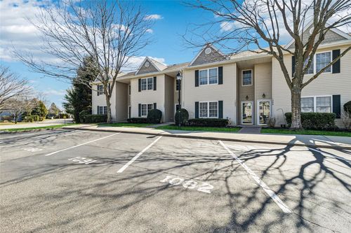 1082 Savoy Dr, Huntingtn Sta, NY, 11747-5279 | Card Image