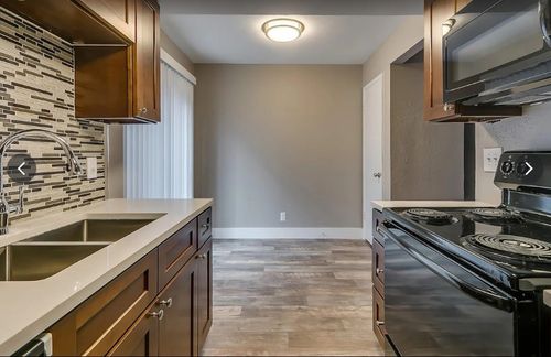 501 Londonderry Ln, Denton, TX, 76205-5337 | Card Image
