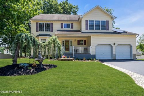8 Colleen Way, Neptune, NJ, 07753-3660 | Card Image