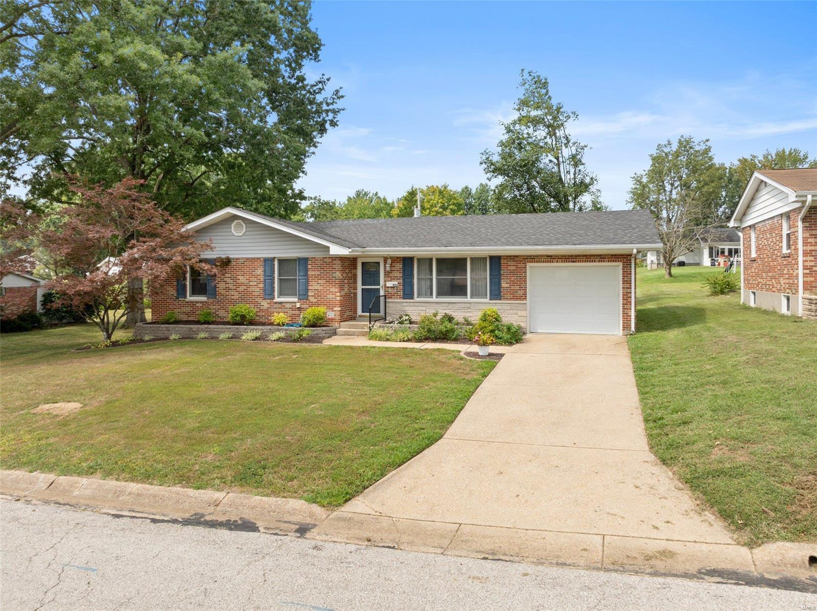 Stafford St, Washington, MO 63090