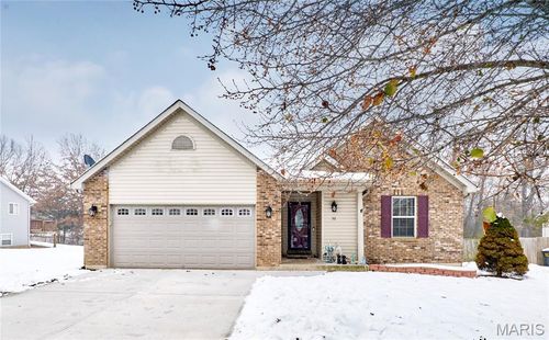 50 Village Circle Dr, Winfield, MO, 63389-2049 | Card Image