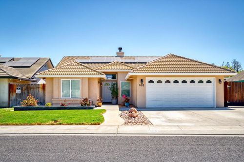 626 Comstock Ln, Manteca, CA, 95336-8530 | Card Image