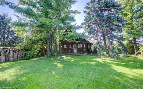 124 John St W, Bright, ON, N0J1B0 | Card Image